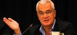 Η δυστυχία να είσαι Πρετεντέρης
