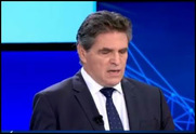 Ενας άθλιος δημοσκόπος ο οποίος ξεκίνησε σαν άθεος και κομμουνιστής, σπούδασε με υποτροφία απ' το ΚΚΕ και κατάντησε θλιβερός λακές του συστήματος.