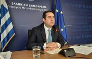 Ακροδεξιός οχετός Μηταράκη: Οι πρόσφυγες από την Ουκρανία είναι «πραγματικοί πρόσφυγες»