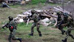 «Ξέχασαν» χωρίς Διοικητή το Δ΄ Σώμα Στρατού - Αλωνίζουν παραστρατιωτικοί στη Θράκη