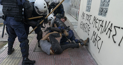 Οι ένστολοι αλήτες-τραμπούκοι και εν δυνάμει δολοφόνοι του Χρυσοχοϊδη, σε νέα "κατορθώματα" (Βίντεο)