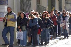 «Η ανεργία δυναμιτίζει τα θεμέλια της κοινωνικής συνοχής…»
