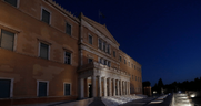 Ξανά παρίες των ευρωπαϊκών αρχών και θεσμών