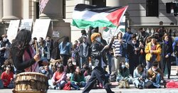 «Πόλεμος» σε αμερικανικά πανεπιστήμια υπέρ της Παλαιστίνης
