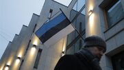 Εσθονία, Λετονία διώχνουν τους Ρώσους πρεσβευτές