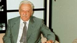 30 χρόνια από τη μεγαλύτερη διάσπαση που γνώρισε το ΚΚΕ: «Όταν το κατσίκι φάει το κλαρί, λύκος να φάει τη μάνα του»