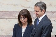 Κύκλοι της ΠτΔ «δείχνουν» το ΥΠΕΞ για την ακύρωση βράβευσης του διασώστη προσφύγων