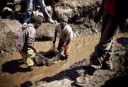 Αφρική: Τα παιδιά σκοτώνονται στα ορυχεία