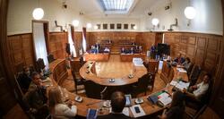 Υπέρ της βίαιης προσαγωγής Δημητριάδη, Μπίτζιου, Λαβράνου και Ντίλιαν ο ΣΥΡΙΖΑ