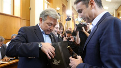 Χέρι χέρι με χουντικούς η ΝΔ στις Σέρρες (Photos)