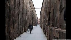 Ο Γκανέζος καλλιτέχνης Ibrahim Mahama στην κορυφή του κόσμου της τέχνης