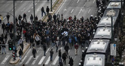 Καταγγελία: Αστυνομικοί καταγράφουν τα πρόσωπα των διαδηλωτών...