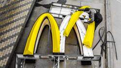 Το «κόλπο» για την «επιστροφή» των «McDonald's» στη Ρωσία... δείχνει πολλά