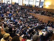 «Ούτε Μακρόν, ούτε Λεπέν»: Φοιτητές στην Γαλλία γκρεμίζουν το ψευδοδίλημμα των εκλογών – Κύμα καταλήψεων