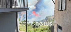 Καίγεται η Ηλεία: 3 οι τραυματίες πυροσβέστες! Εκκένωση του οικισμού Πηγάδι