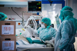 Νέα “βόμβα” Καπραβέλου: Στο 2ο κύμα της πανδημίας πολλοί ασθενείς non Covid πέθαναν περιμένοντας να χειρουργηθούν