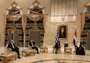 Ο Υφυπουργός Εξωτερικών "διέρρευσε" την φωτογραφία του Άδωνι με τον πολυέλαιο στο Άμπου Ντάμπι!