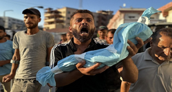 «Ο θάνατος έχει περισσότερη αξιοπρέπεια από αυτή τη ζωή»: Η εκστρατεία λιμοκτονίας του Ισραήλ καταστρέφει τη Γάζα