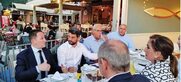 Η λίστα Πέτσα κάνει ακόμα … δουλίτσα! Η Ντόρα κι ο Πέτσας το γλεντάνε … στα Χανιά, αλλά τα Μέσα, τσιμουδιά!