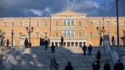 Δημοσκόπηση PRORATA: Πλήγμα για τη δημοκρατία οι παρακολουθήσεις λένε έξι στους δέκα πολίτες